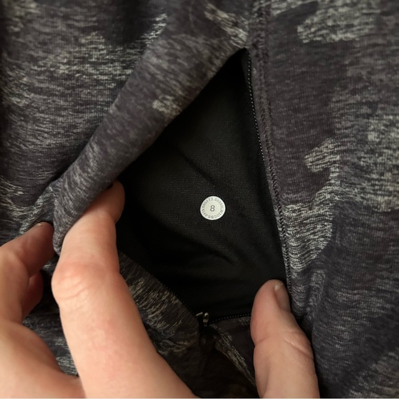 Lululemon Outrun The Elements Half Zip Pullover Sweatshirt Camo Women’s Size 8 - Picture 8 of 9